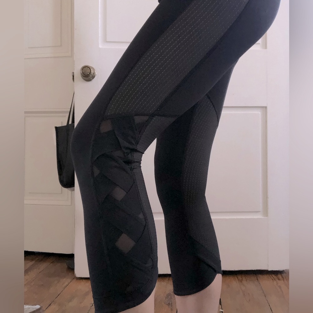 blk luxstreme wunderunder scallop crop size 4